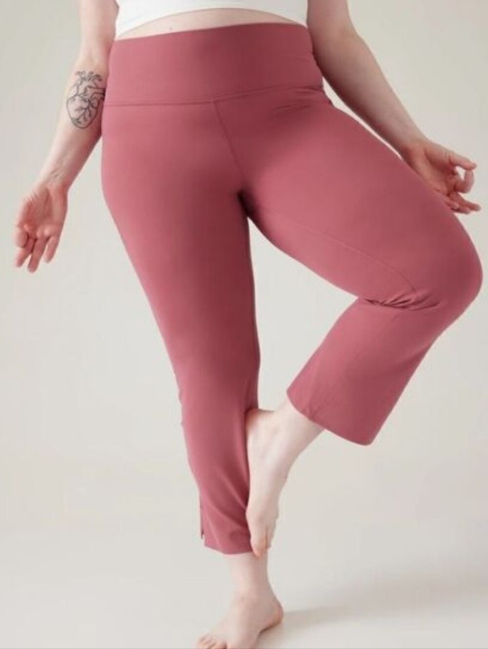 Athleta Transcend Straight Crop